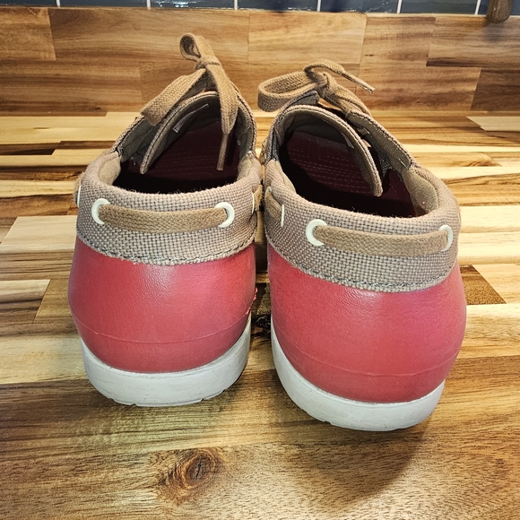 Crocs Mens Shoes Beach Line Boat Slip Ons Loafer Red & Beige - Picture 3 of 8